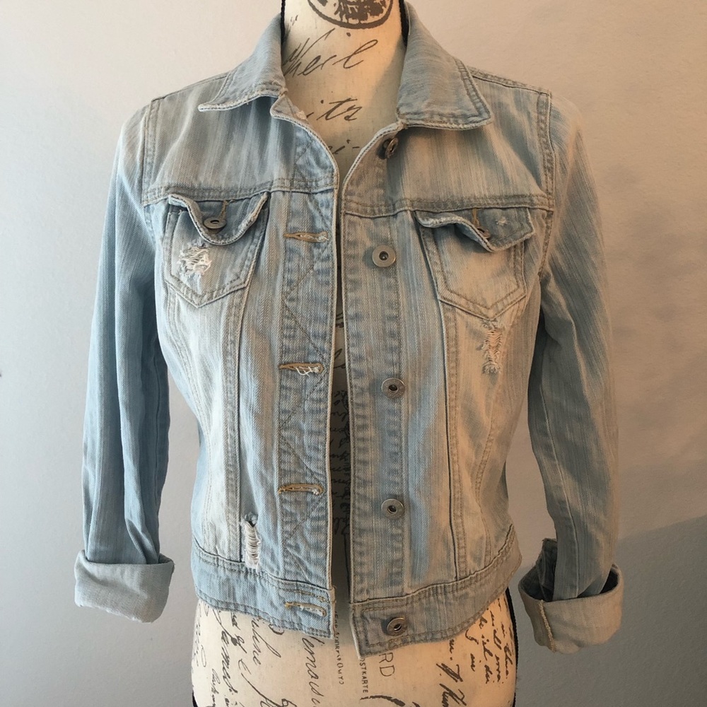 MUDD | Distressed Jean Jacket Size M